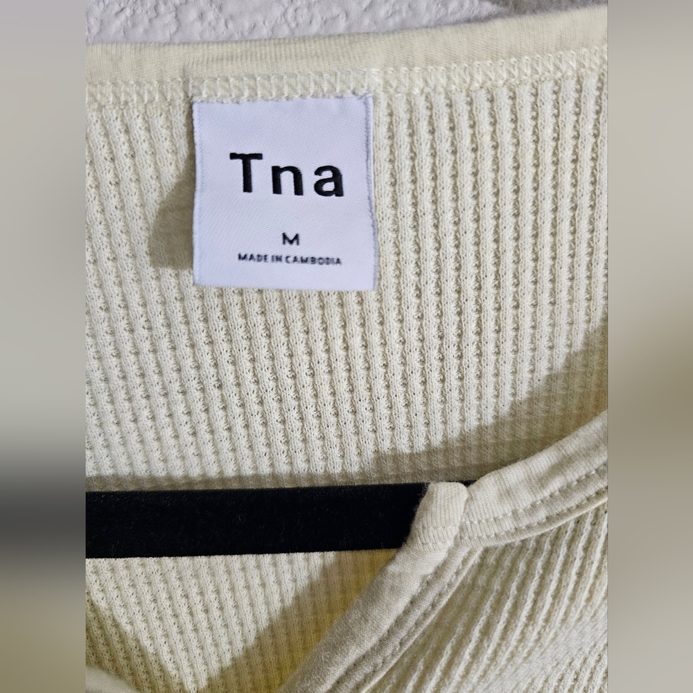 Aritzia TNA Cream Ribbed Women's Top - Picture 3 of 7